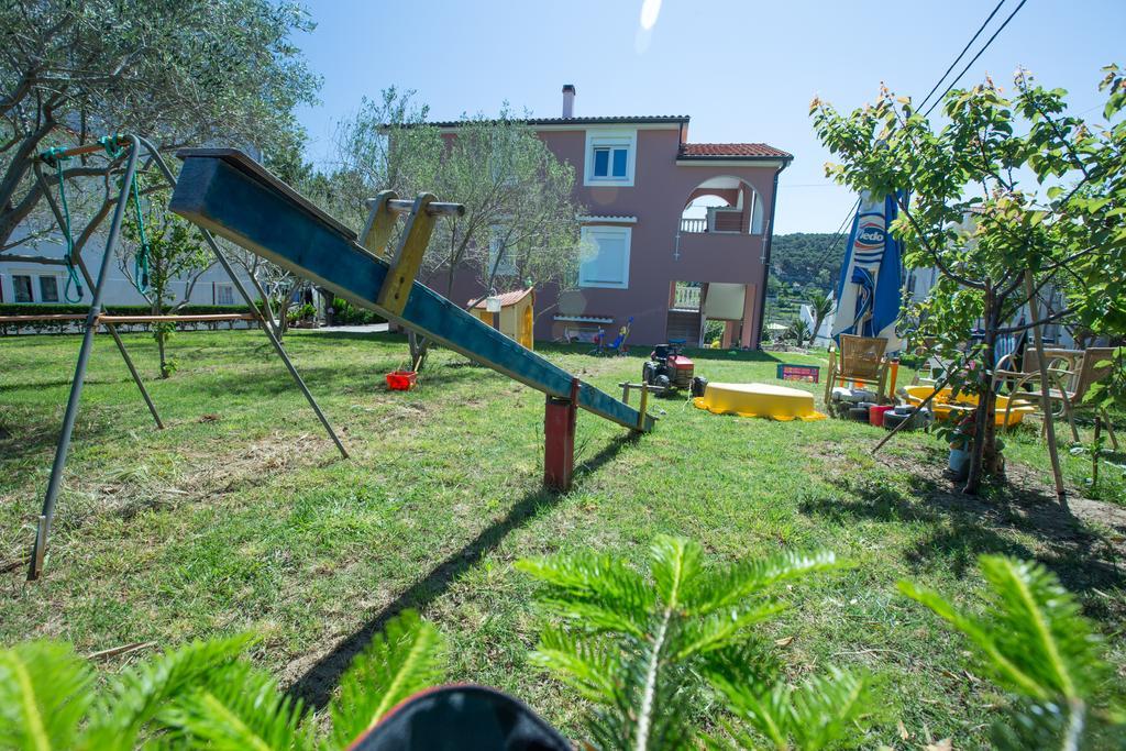 Apartments Dunja Piric ロパール エクステリア 写真