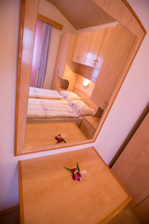 Apartments Dunja Piric ロパール 部屋 写真