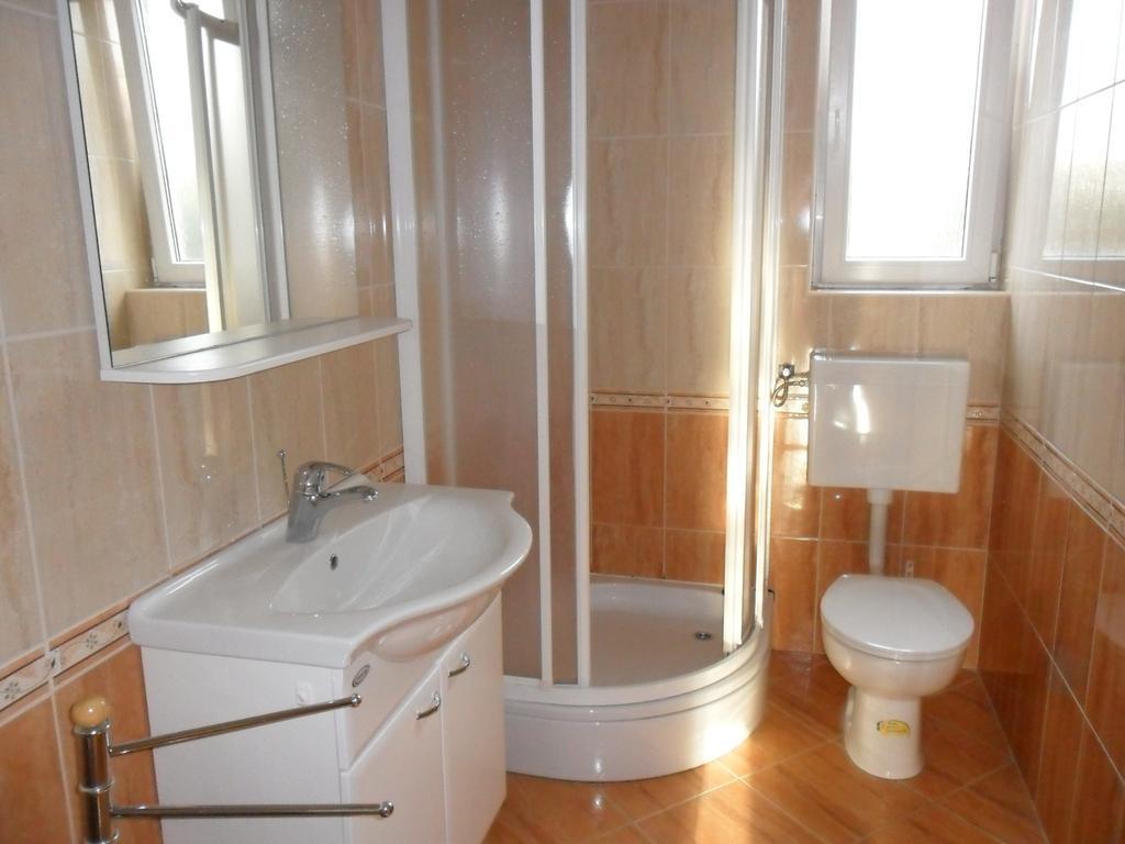 Apartments Dunja Piric ロパール 部屋 写真